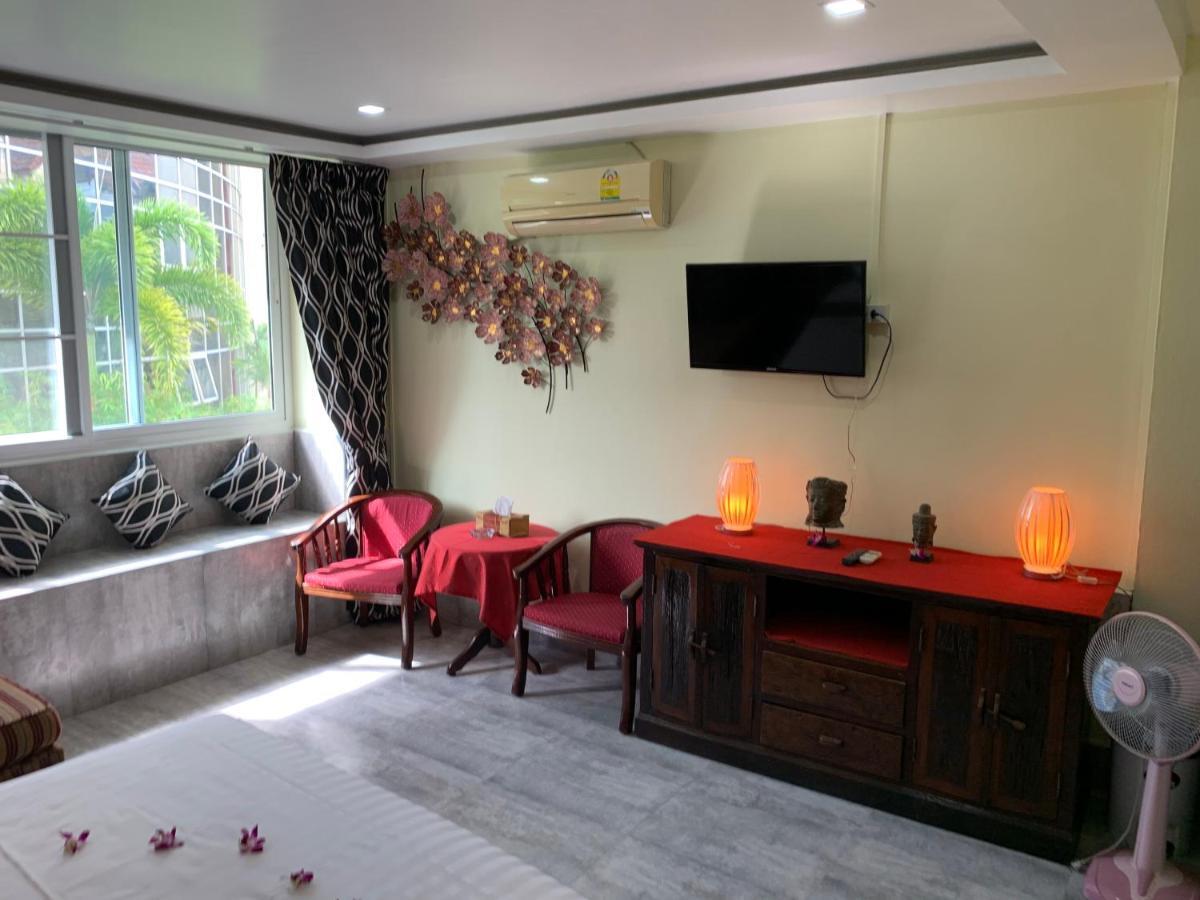 Fong Kaew And Baan Nang Fa Guesthouse Patong Exterior photo